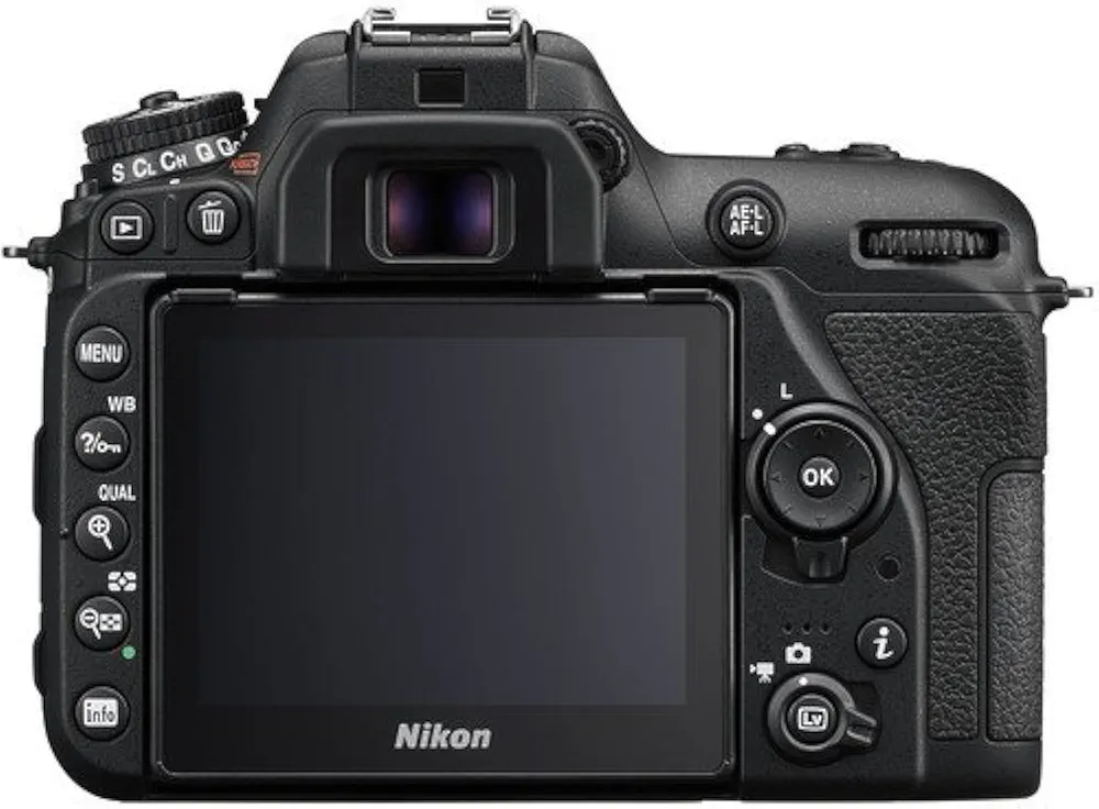 Nikon DSLR camera - Image 4